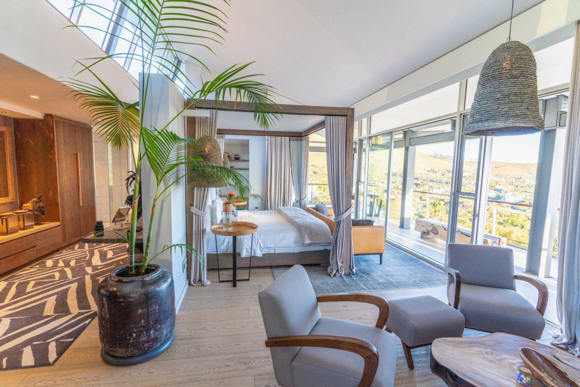Lion’s Head Signature Suite