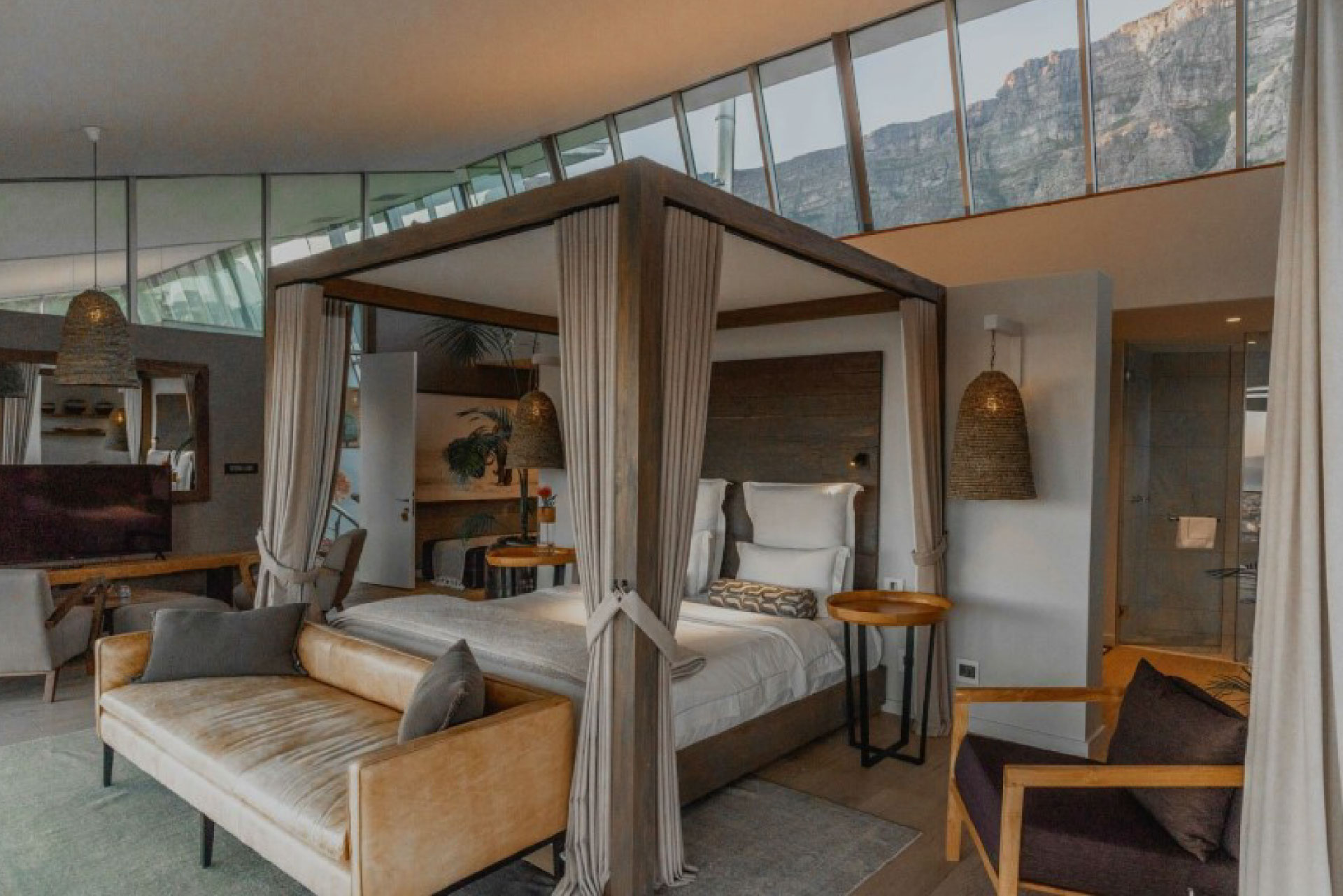 lions head suite 2