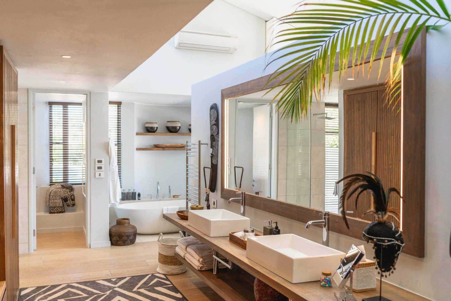 lions head suite 3